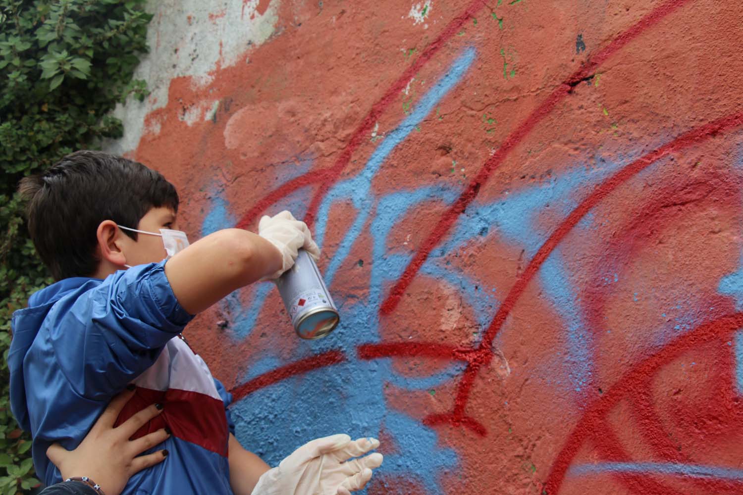 Disleksili Çocuklar VR ile Sanal Gezintiye Çıktı, Graffiti ile Beşiktaş Duvarlarını Renklendirdi