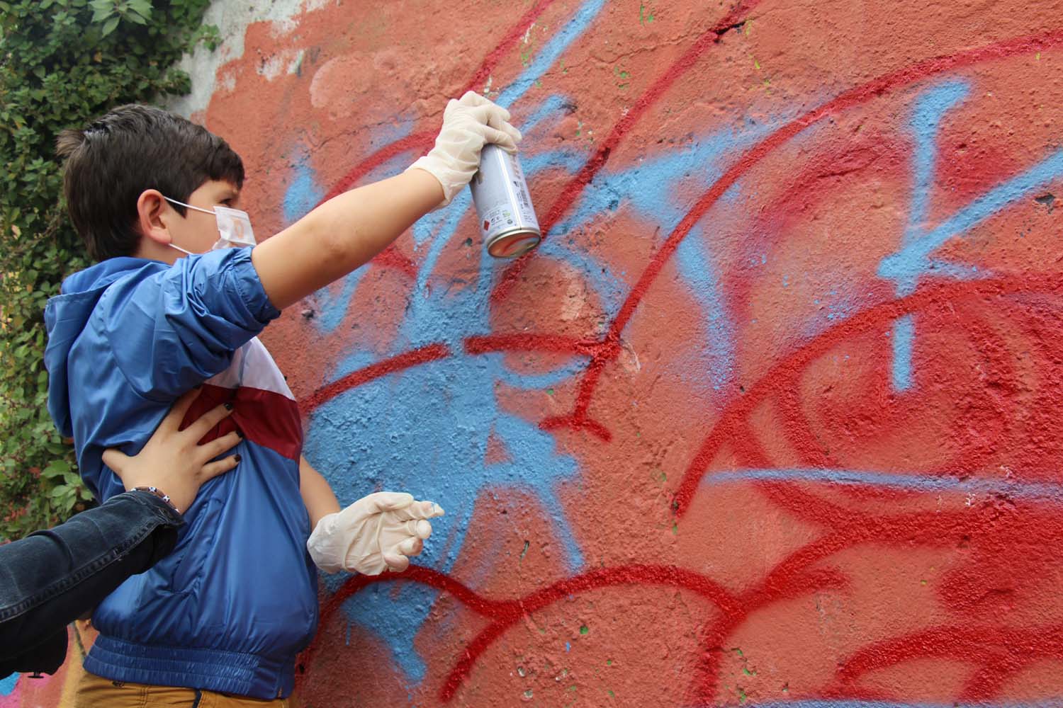 Disleksili Çocuklar VR ile Sanal Gezintiye Çıktı, Graffiti ile Beşiktaş Duvarlarını Renklendirdi