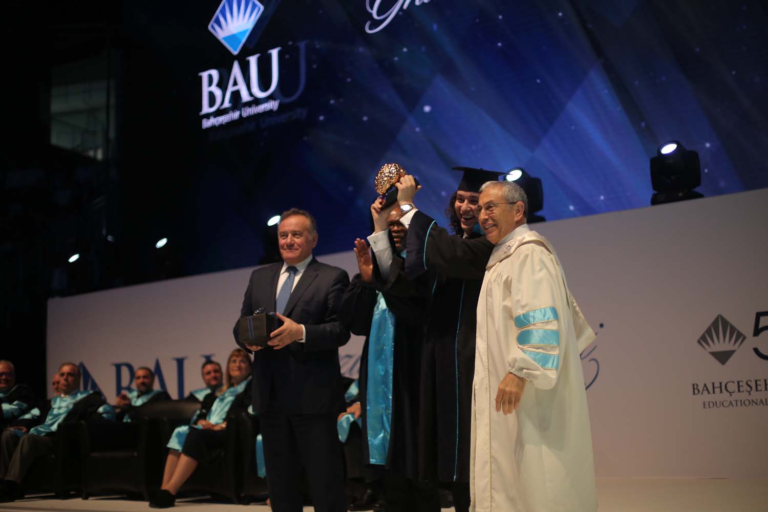 Bahçeşehir Üniversitesi 2017-2018 Mezuniyet Töreni