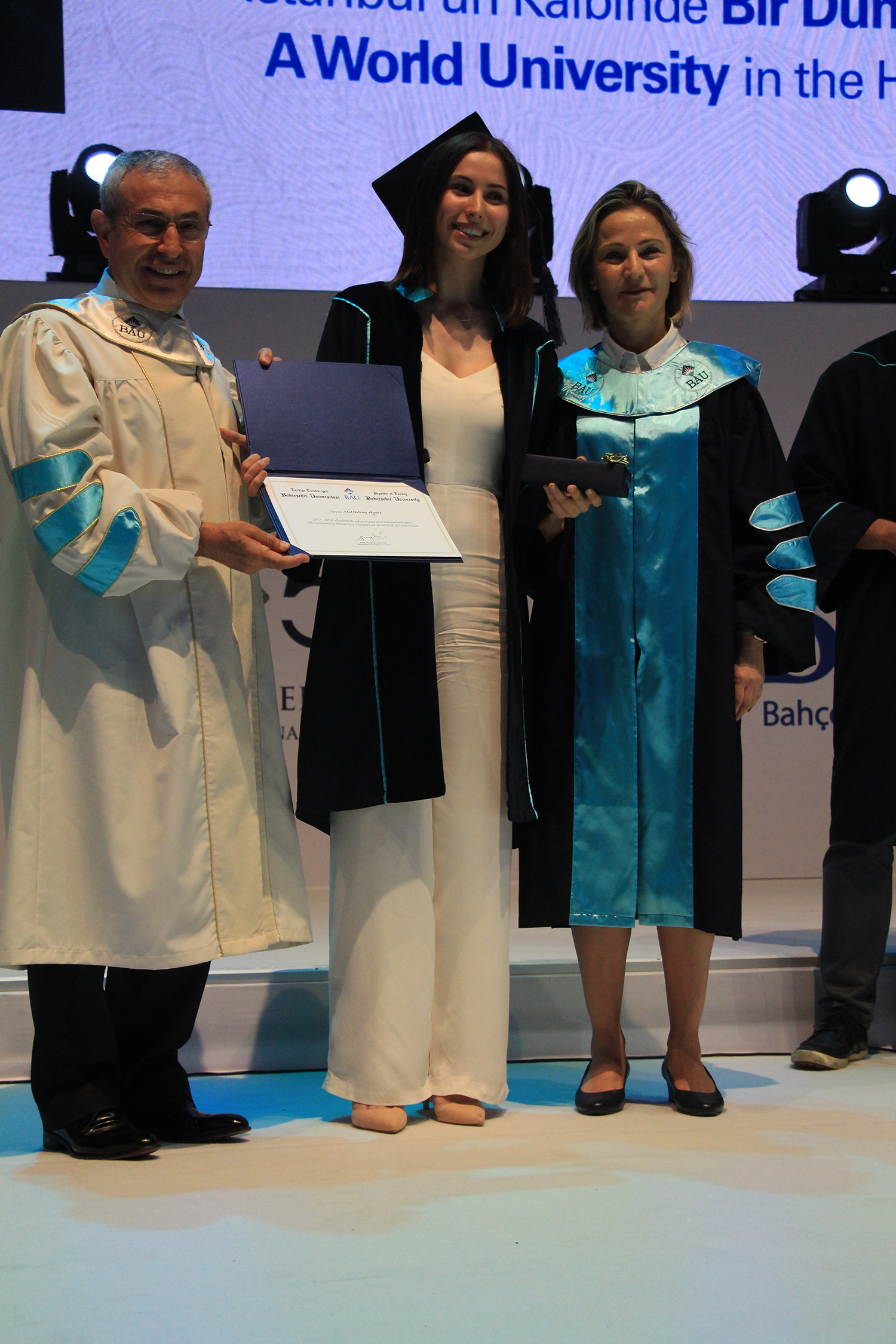 Bahçeşehir Üniversitesi 2017-2018 Mezuniyet Töreni