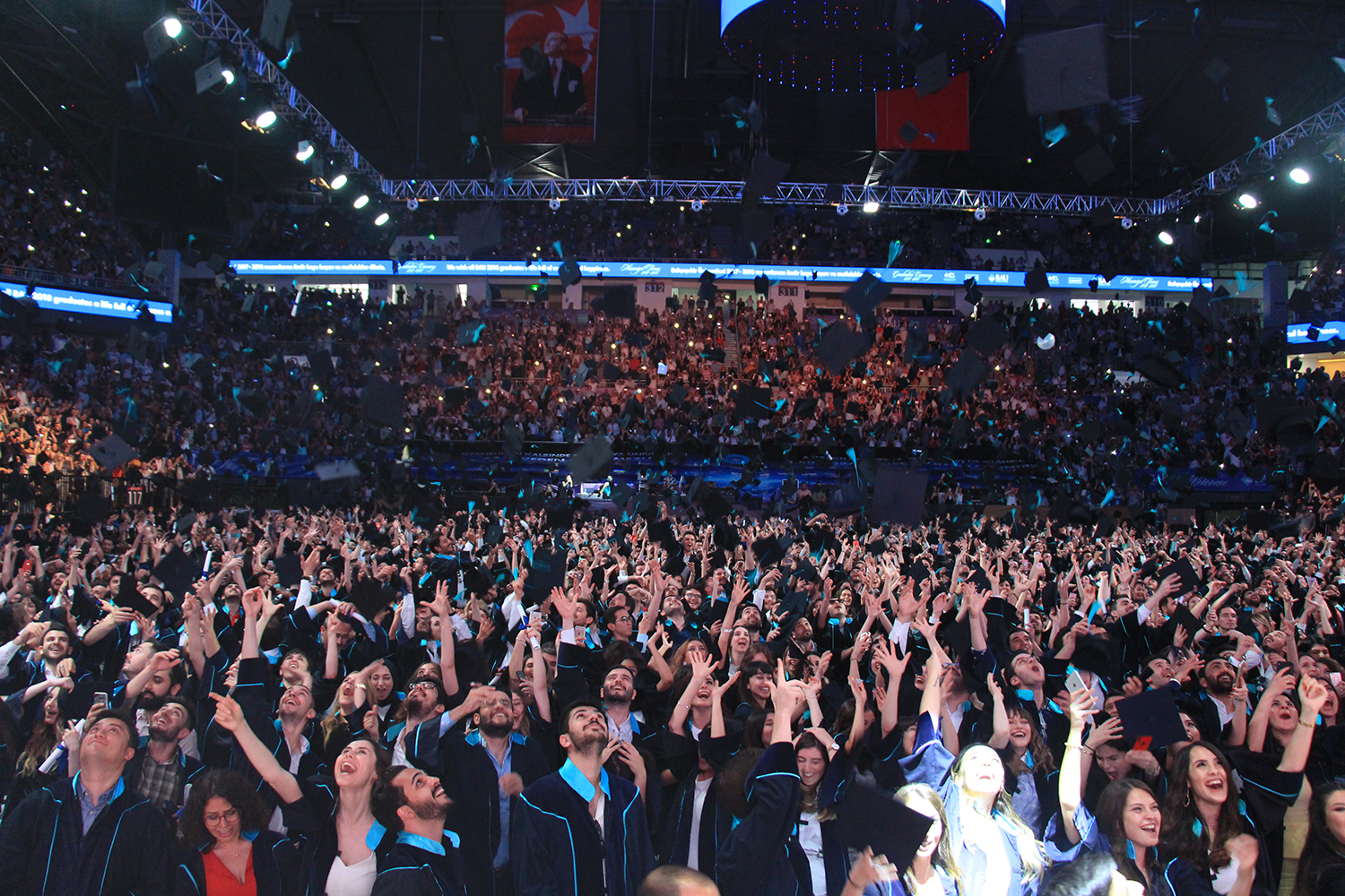 Bahçeşehir Üniversitesi 2017-2018 Mezuniyet Töreni