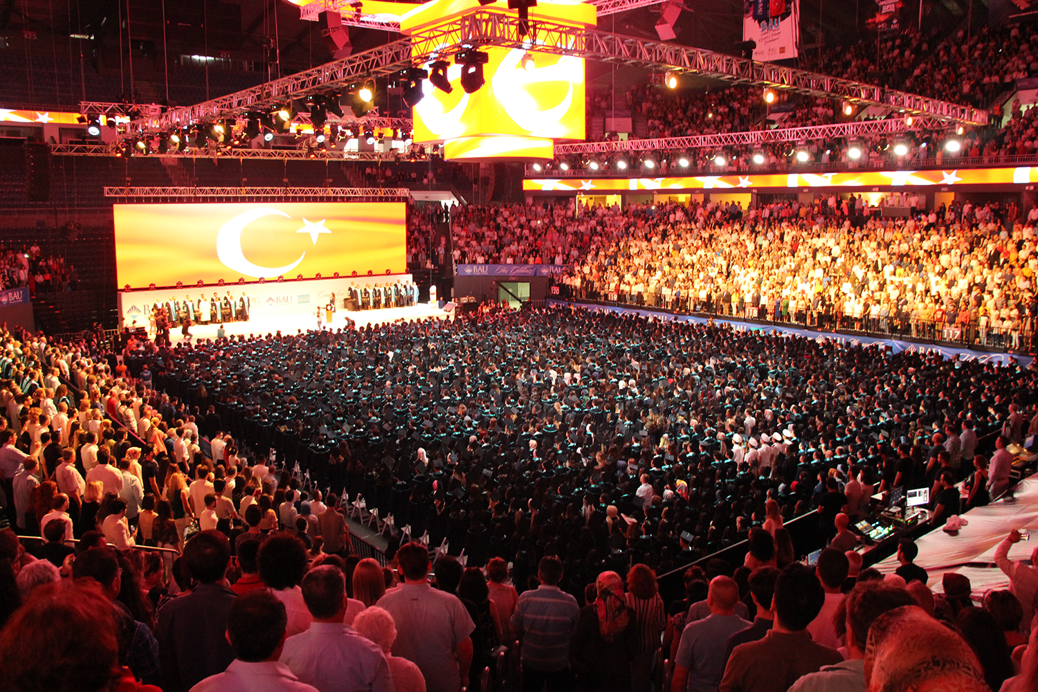 Bahçeşehir Üniversitesi 2017-2018 Mezuniyet Töreni