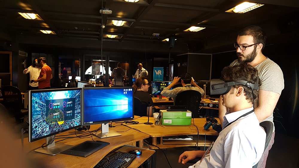 Öğretmen ve Akademisyen VR 