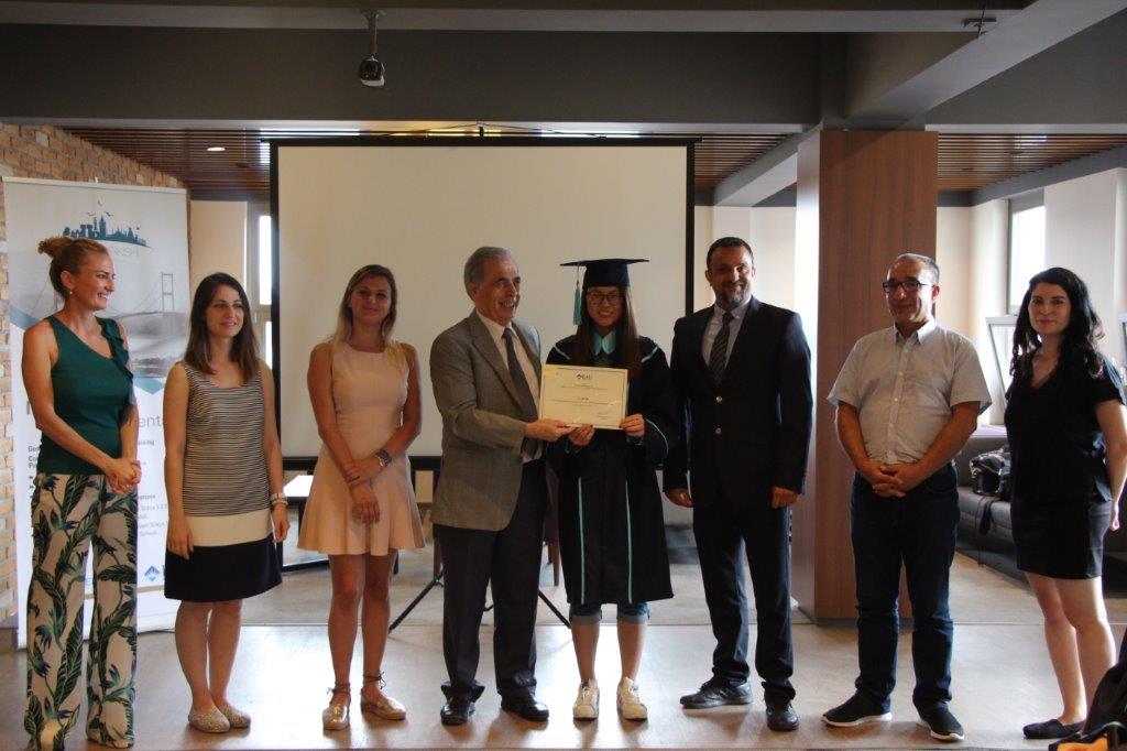 BAU Çinli Öğrencilerini Mezun Etti