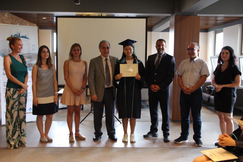 BAU Çinli Öğrencilerini Mezun Etti