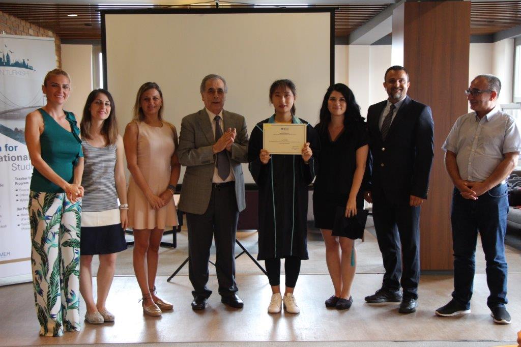 BAU Çinli Öğrencilerini Mezun Etti