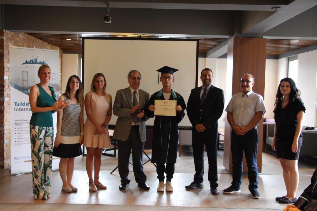 BAU Çinli Öğrencilerini Mezun Etti