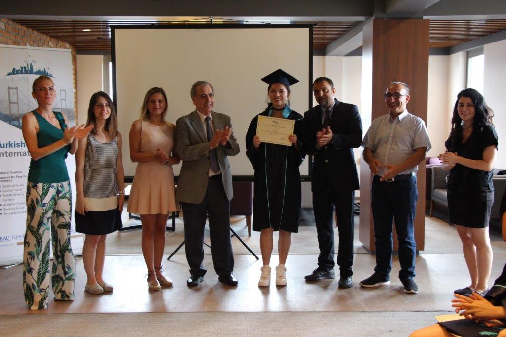 BAU Çinli Öğrencilerini Mezun Etti