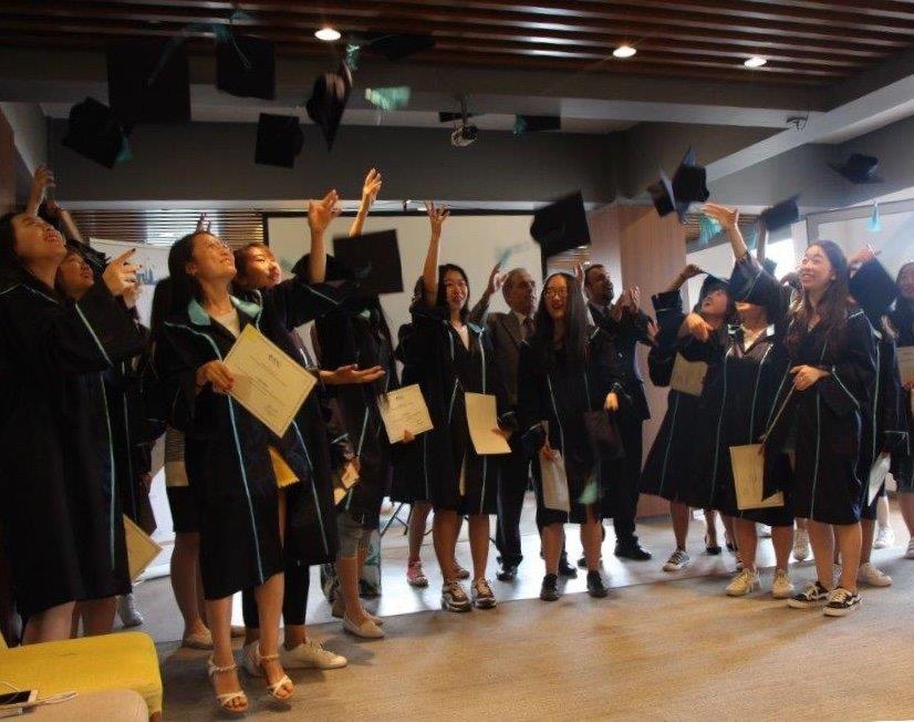 BAU Çinli Öğrencilerini Mezun Etti