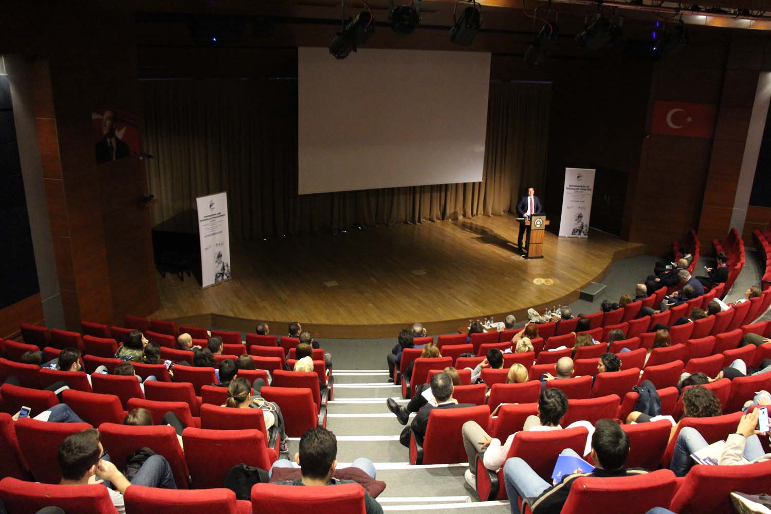 Mühendislik ve Teknoloji Yönetim Zirvesi