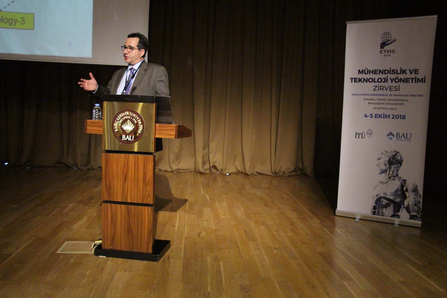 Mühendislik ve Teknoloji Yönetim Zirvesi