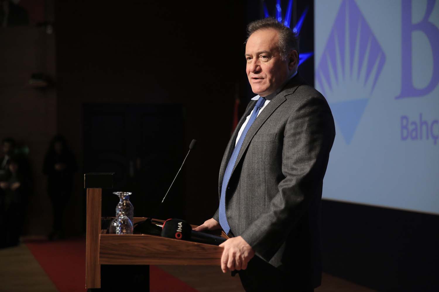 BAU Bilime Saygı Ödülleri Verildi