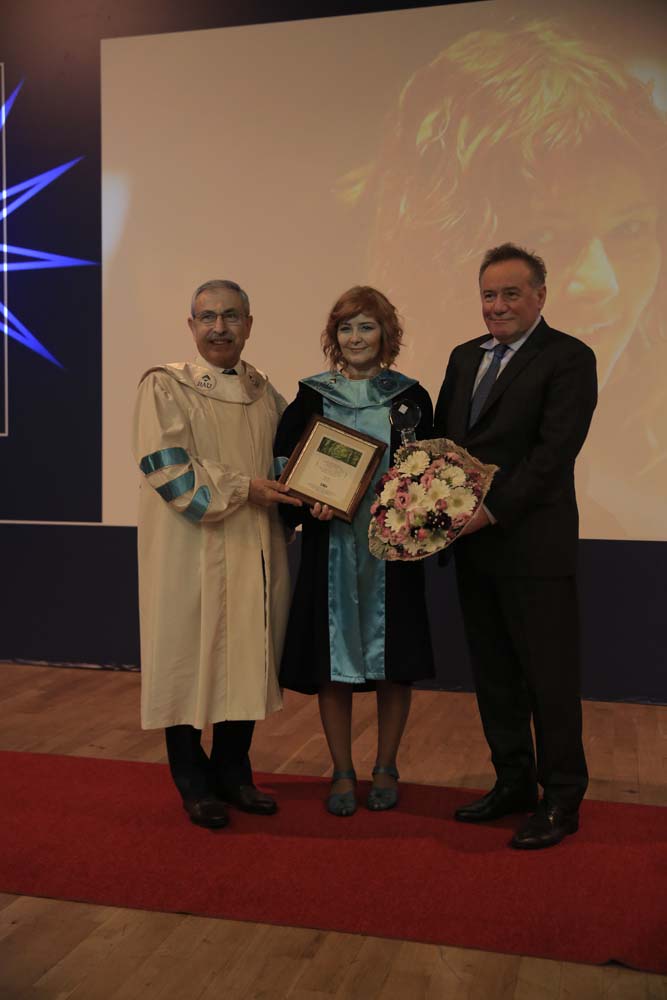 BAU Bilime Saygı Ödülleri Verildi