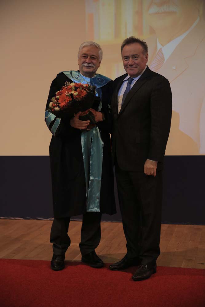 BAU Bilime Saygı Ödülleri Verildi