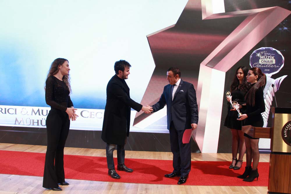 "Müziğin Yıldızları" Ödülleri Sahiplerini Buldu