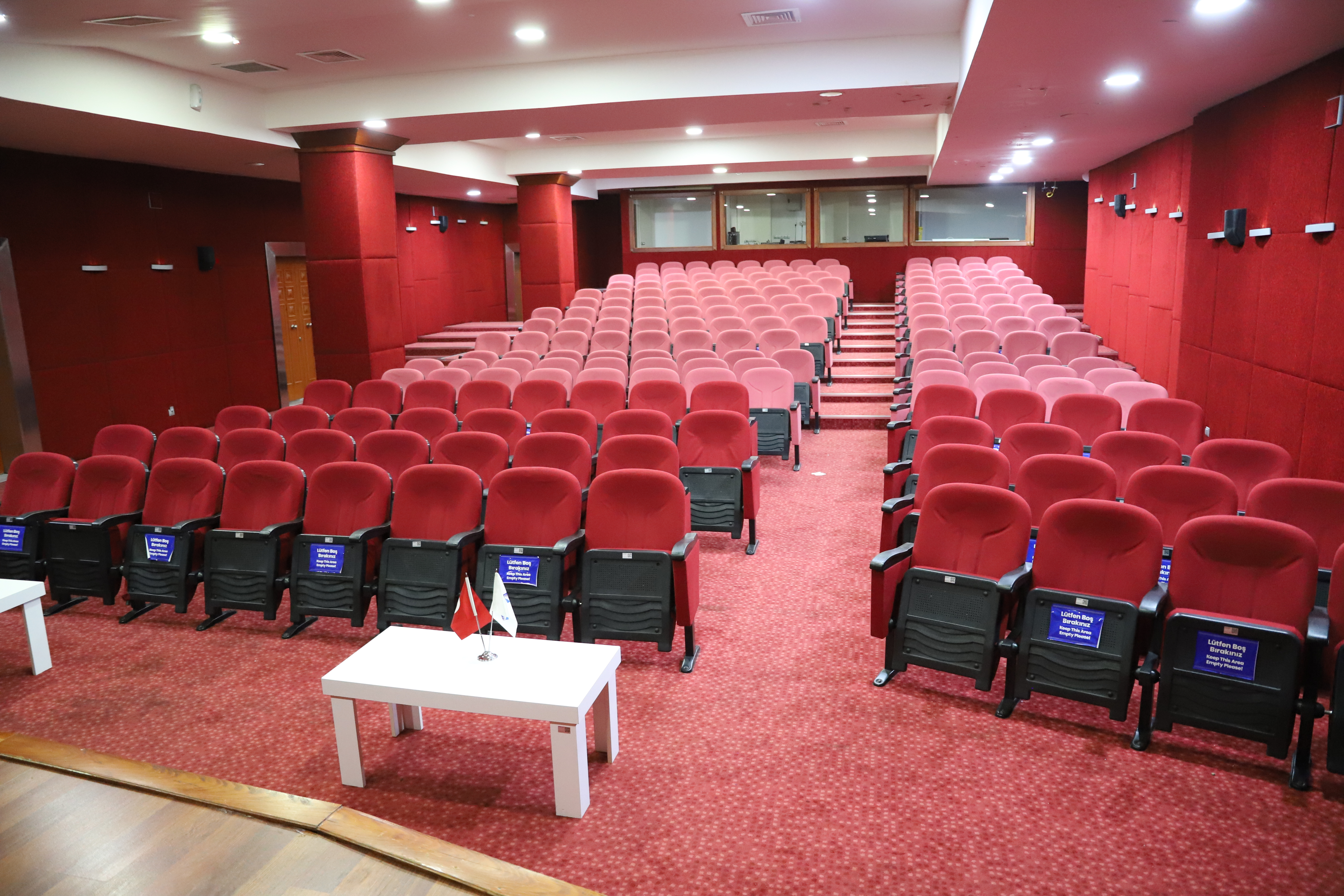 Toplantı ve Konferans Salonları