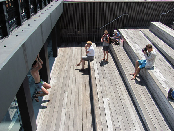 Mimarlık ve Tasarım Fakültesi ABD 2012