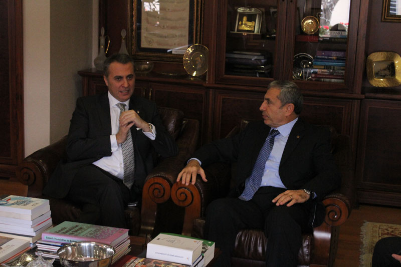 BJK Başkanı Fikret Orman BAU'daydı