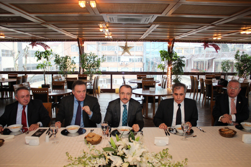 Siyaset Okulu 9'un Açılışını Bakan Dinçer Yaptı