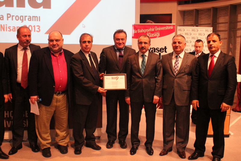 Siyaset Okulu 9'un Açılışını Bakan Dinçer Yaptı