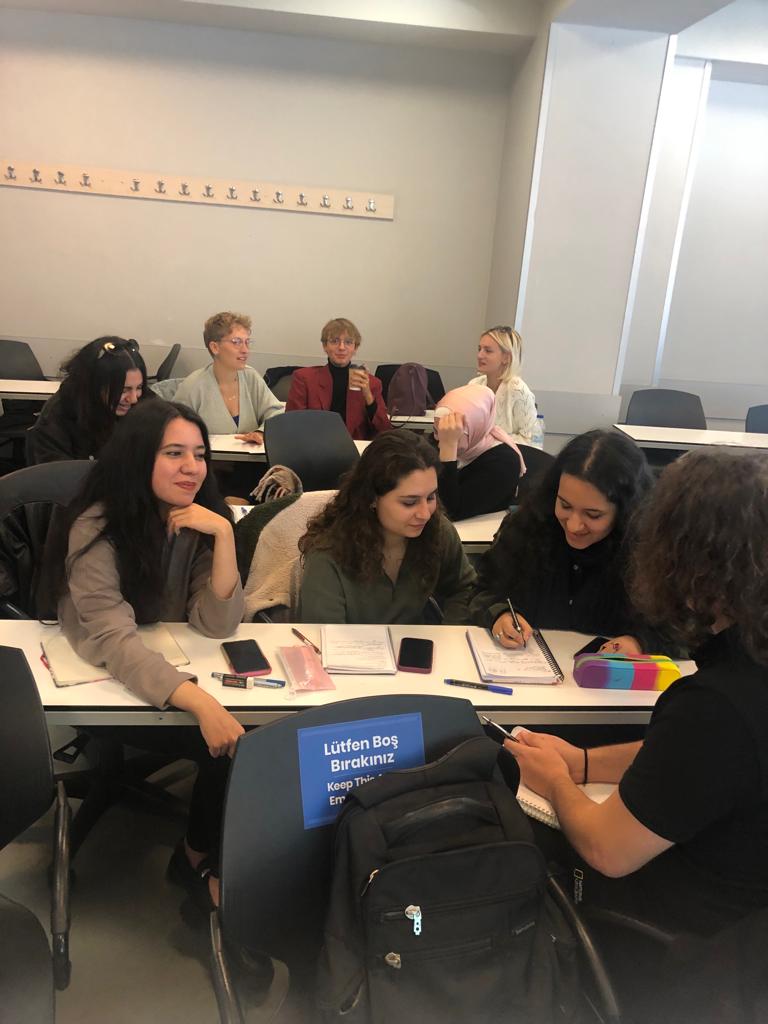 Teaching Through Flipped-Learning Methodology