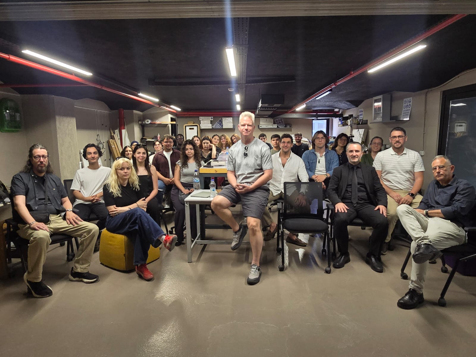 Nest Without Borders - İstanbul'daki Sokak Hayvanları için Tasarım Çalıştayı