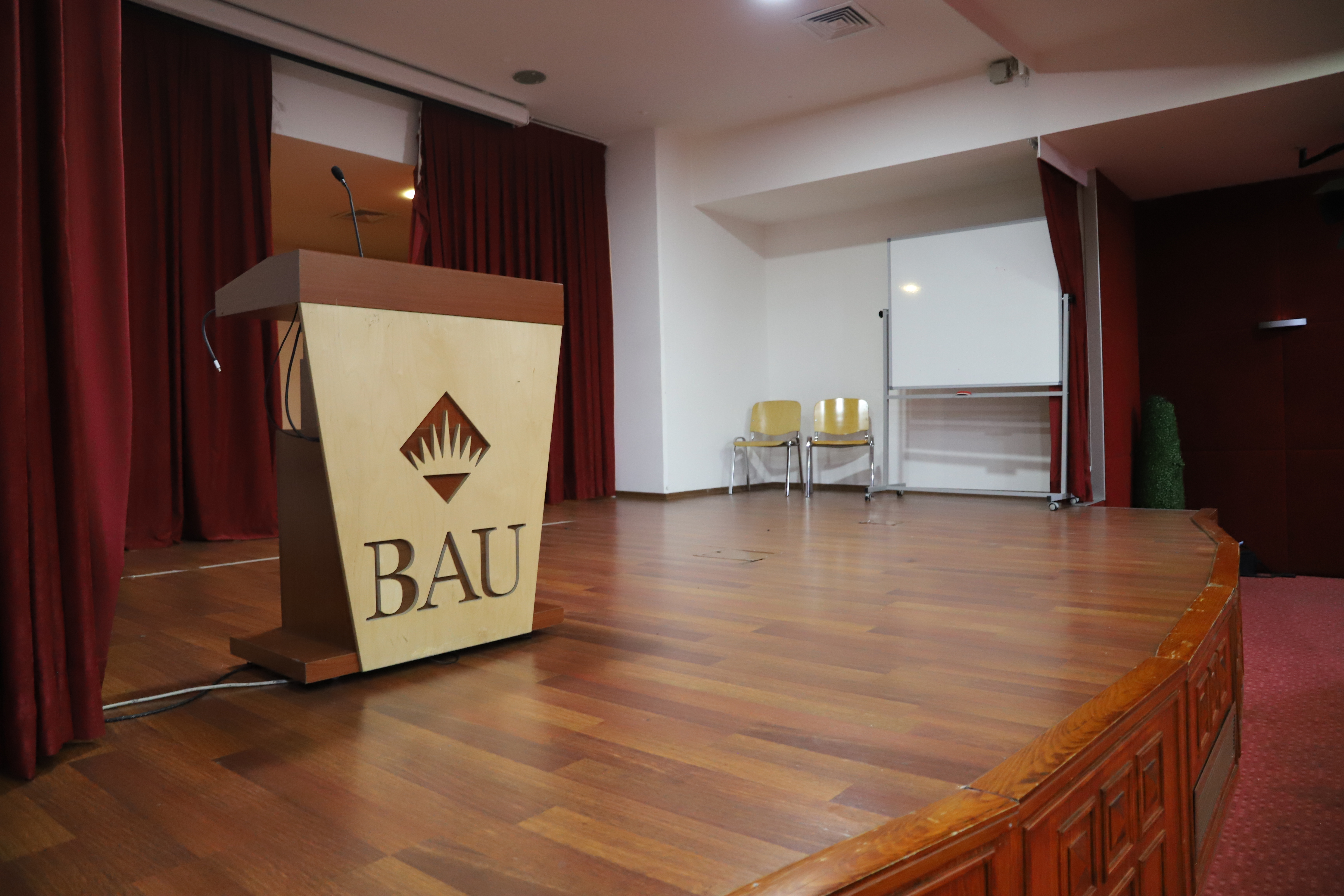 Toplantı ve Konferans Salonları