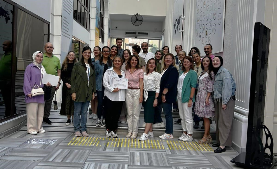 TÜBİTAK 4005 Teknoloji Entegrasyon Planlama Modeli Kapsamında Öğretmenlere Üretken Yapay Zeka ile Öğretimsel Ürünler Geliştirme, Tasarlama, Uygulama Eğitimi