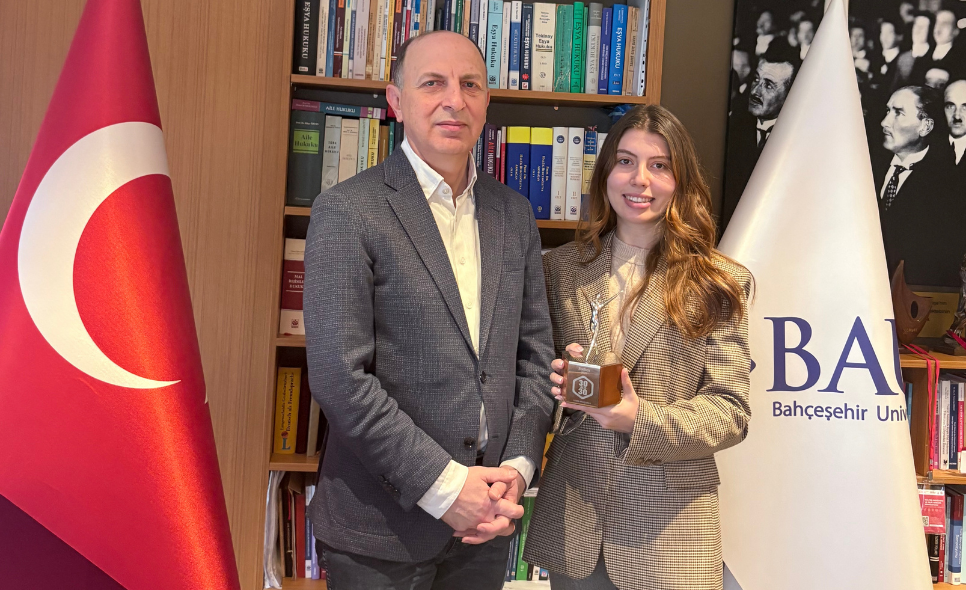 BAU Hukuk Öğrencisi Seren Anaçoğlu, Forbes “30 Altı 30” Listesinde